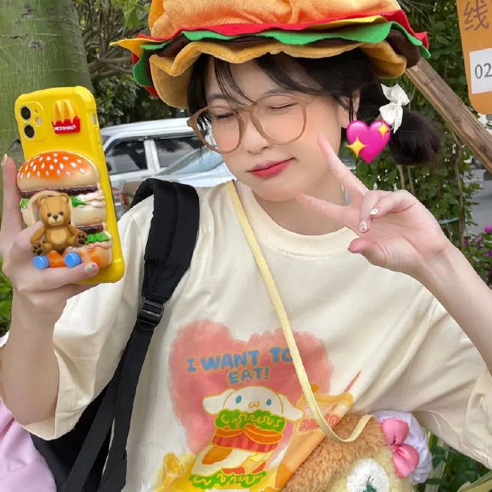 男孩超级白